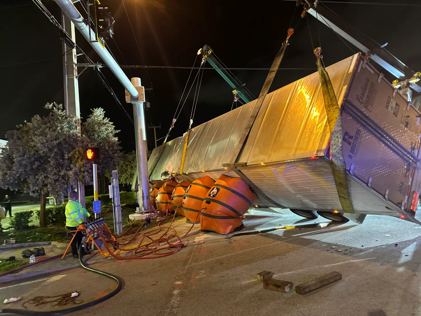 Services-Air-Cushion Emerald Transportation rescuing overturned truck